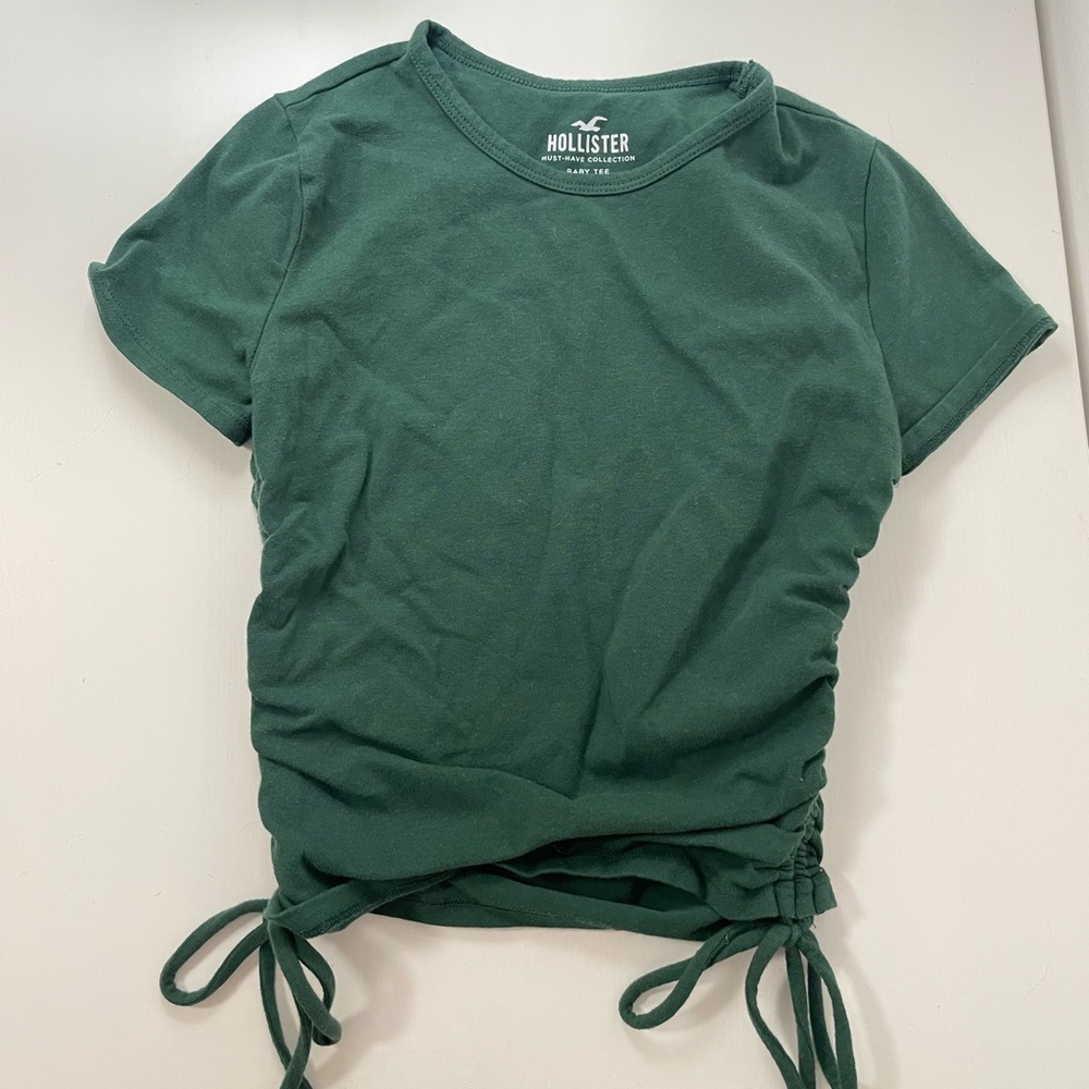 hollister baby tee